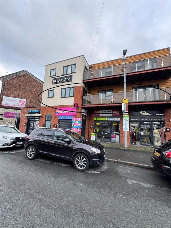 Property photo 1 of 10 Building Front