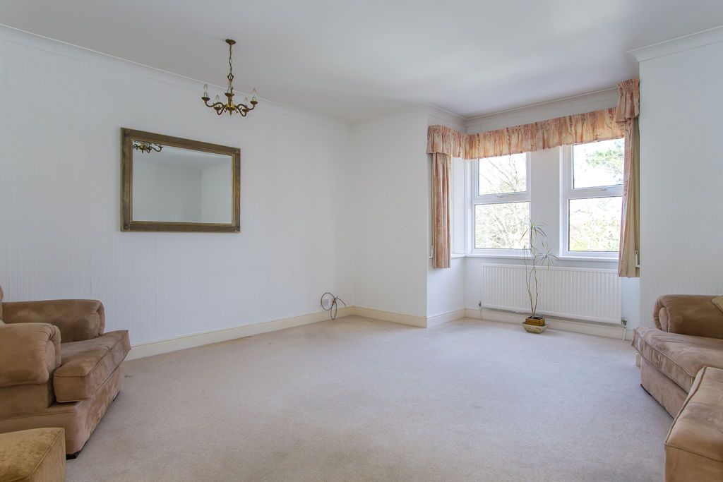 Property photo 3 of 17 Photo 2