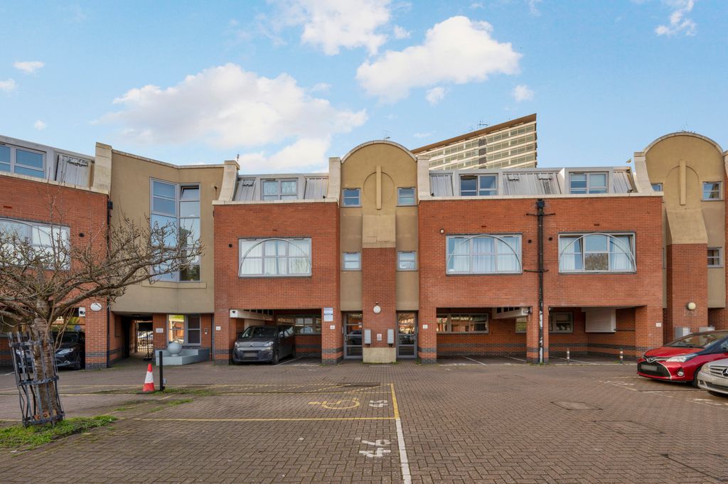 Property photo 1 of 6 Picture No. 12