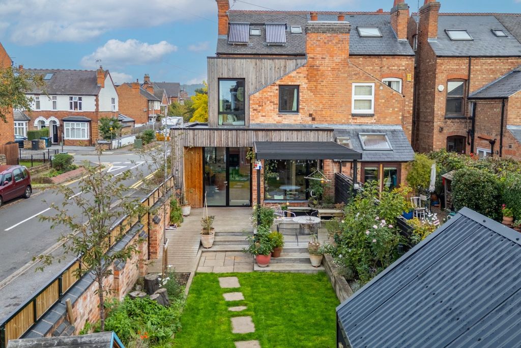 Property photo 1 of 21