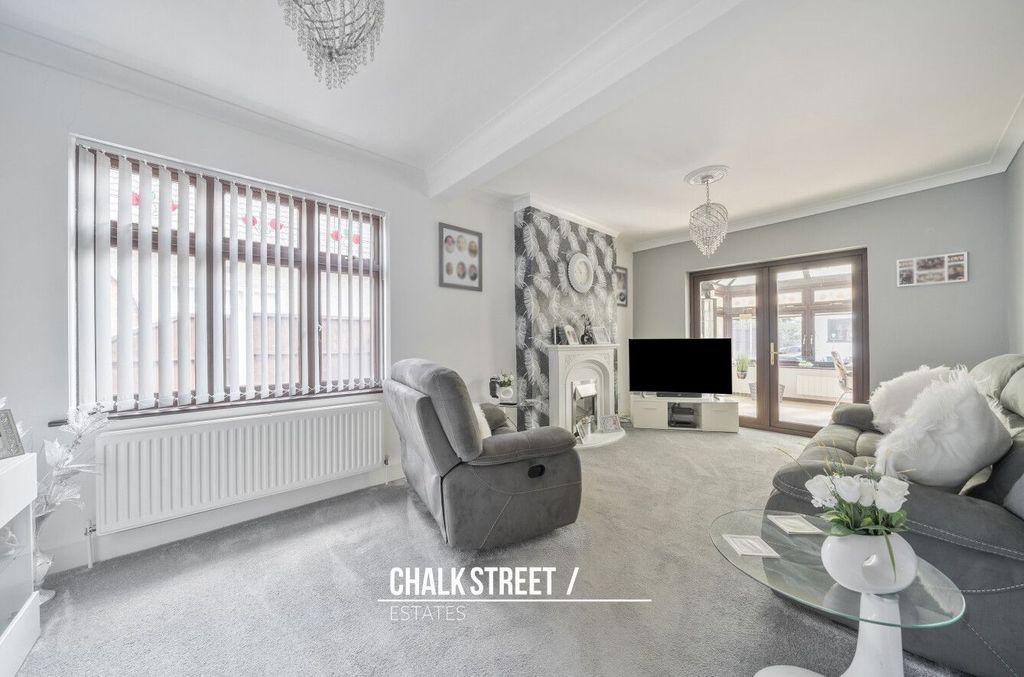 Property photo 3 of 24