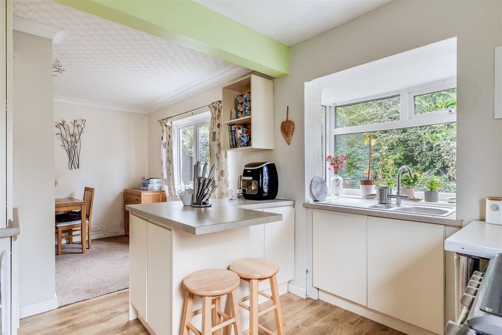 Property photo 3 of 14 Kitchen.Jpg
