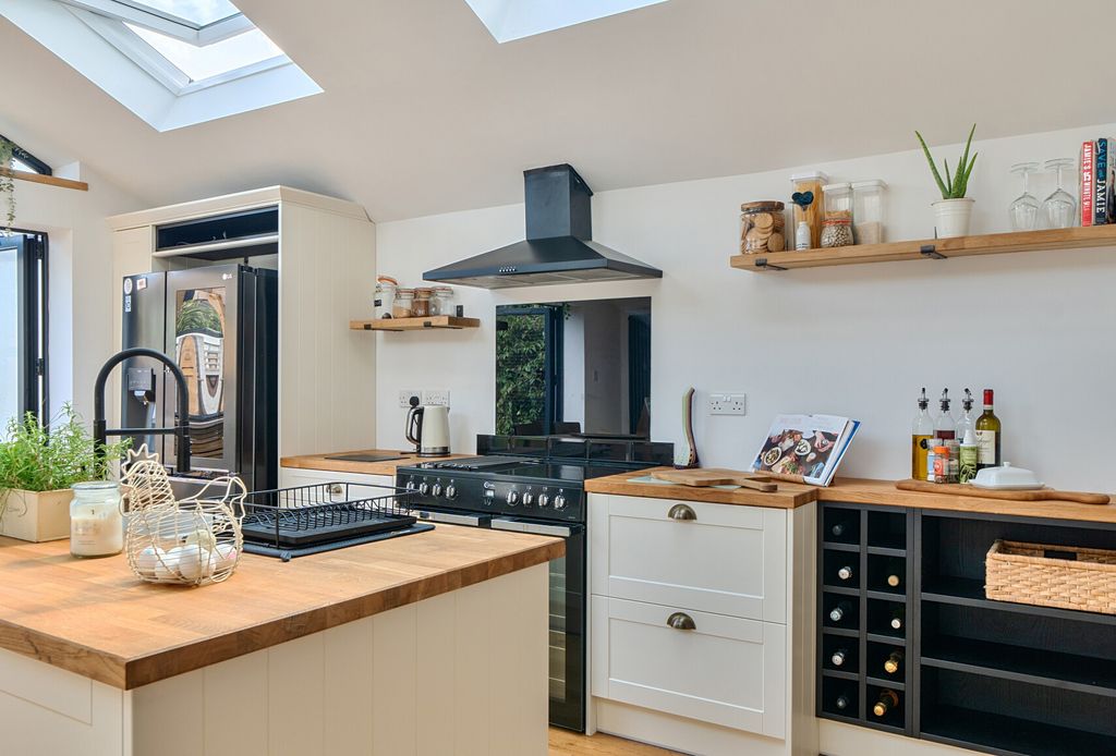 Property photo 2 of 24 1499091 (5).Jpg