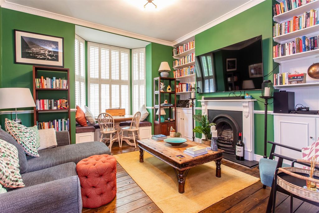 Property photo 2 of 20 Reception