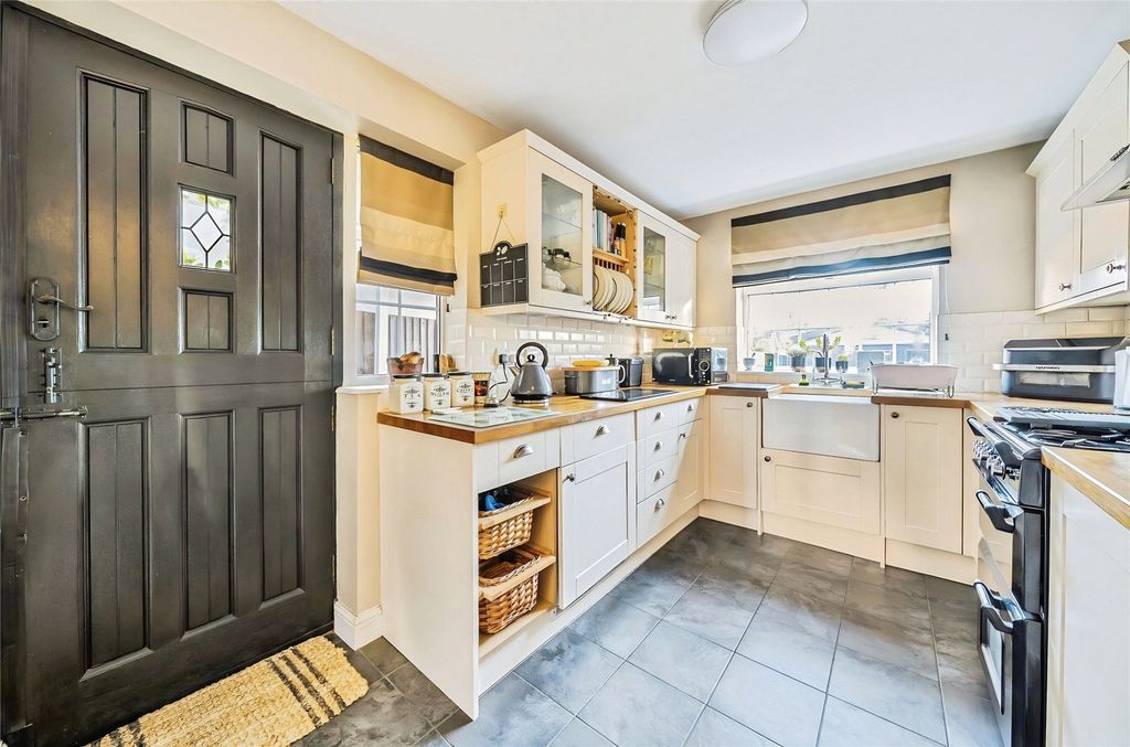 Property photo 3 of 21 Picture No. 28