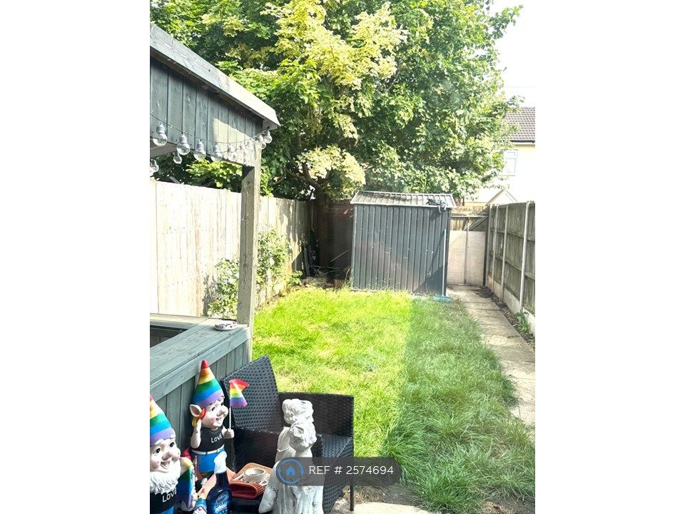 Property photo 3 of 11