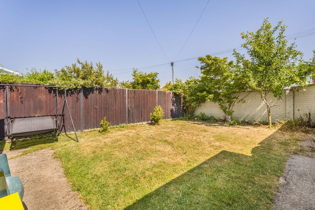 Property photo 2 of 21