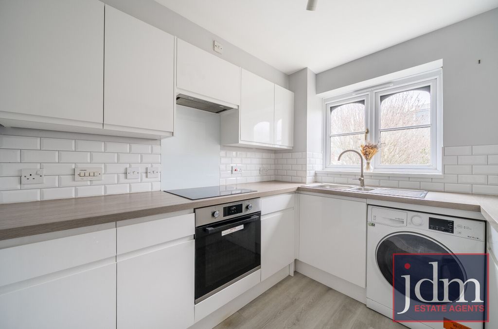 Property photo 3 of 10 98c8ce70-8E32-43A...