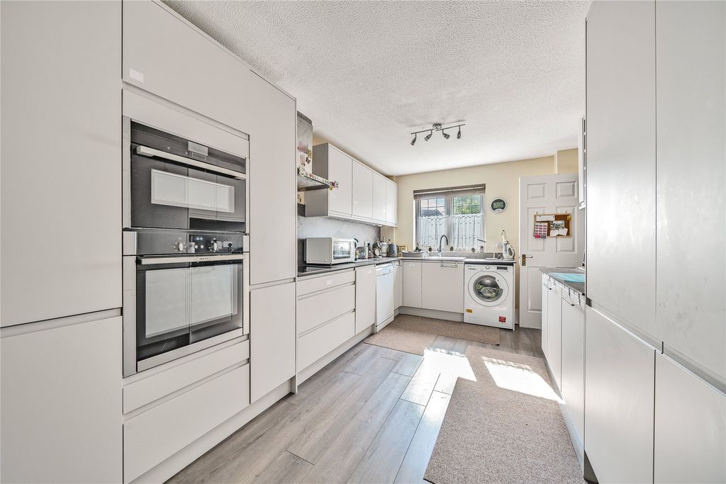 Property photo 2 of 17 Picture No. 05