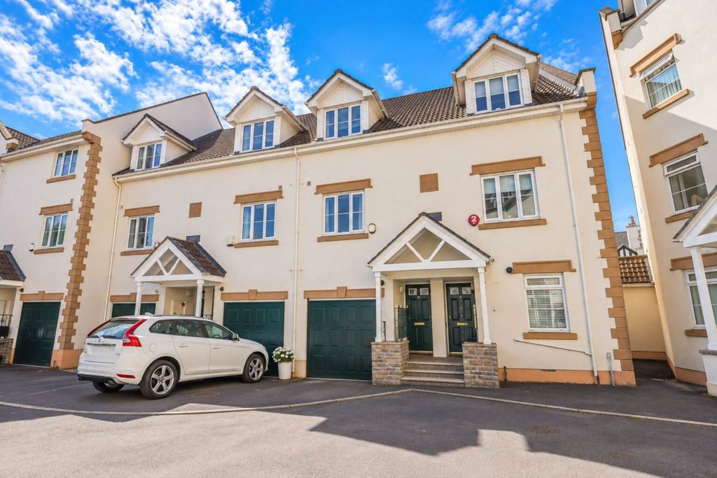 Property photo 1 of 24
