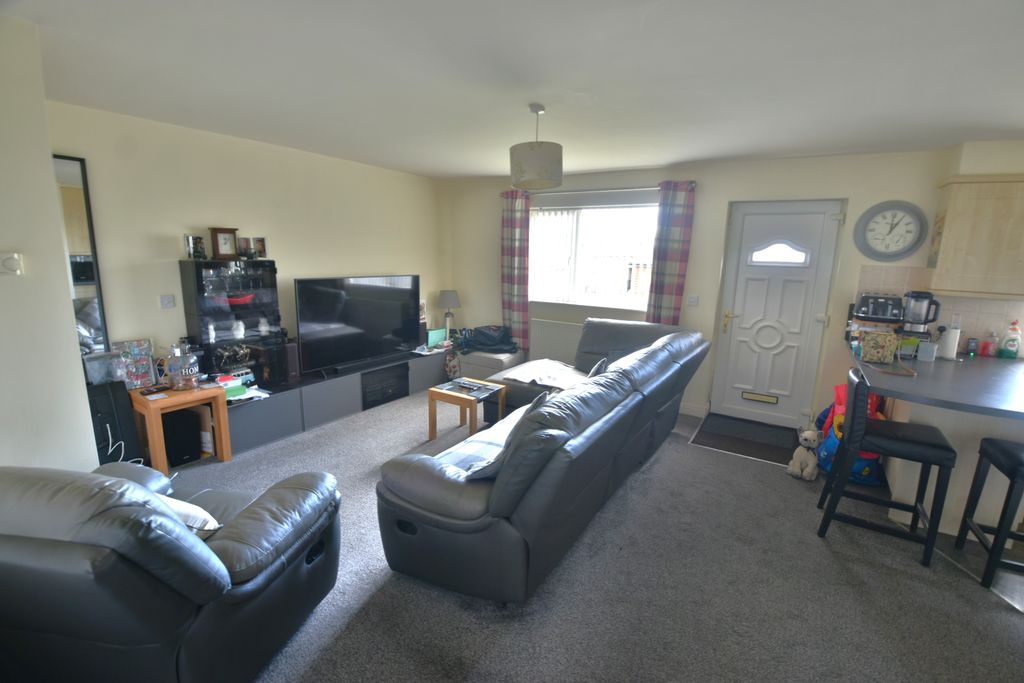 Property photo 2 of 5