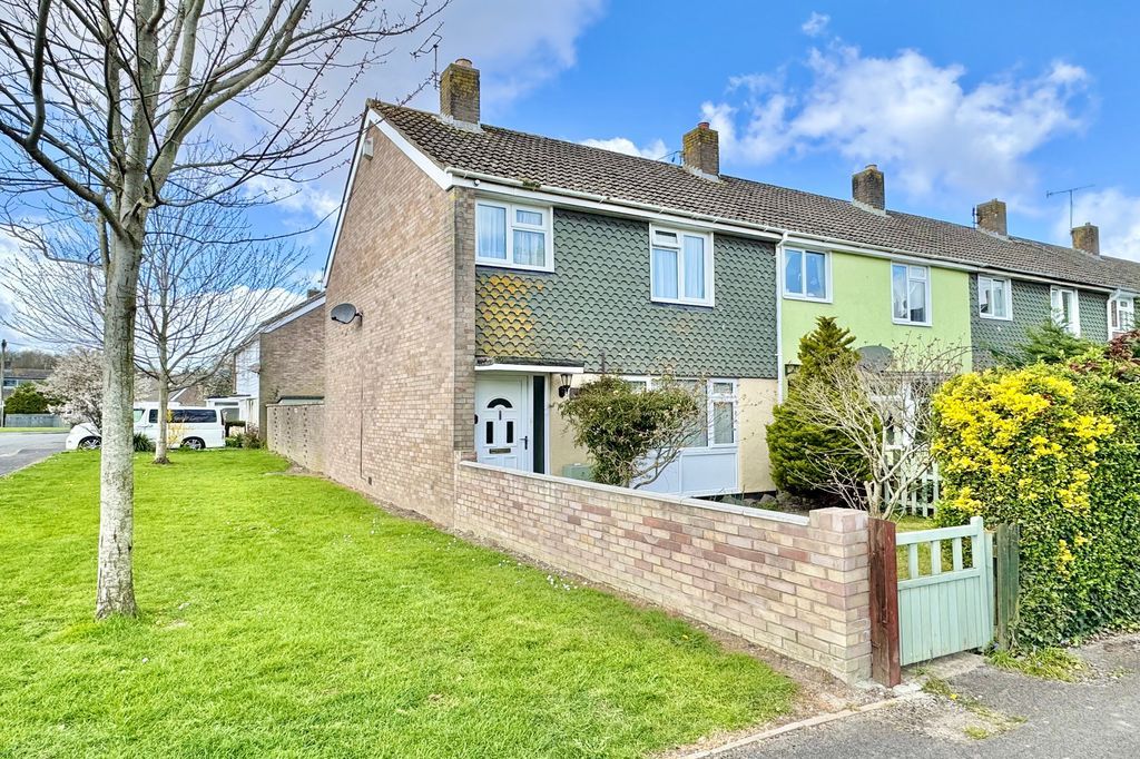 Property photo 2 of 21 Front