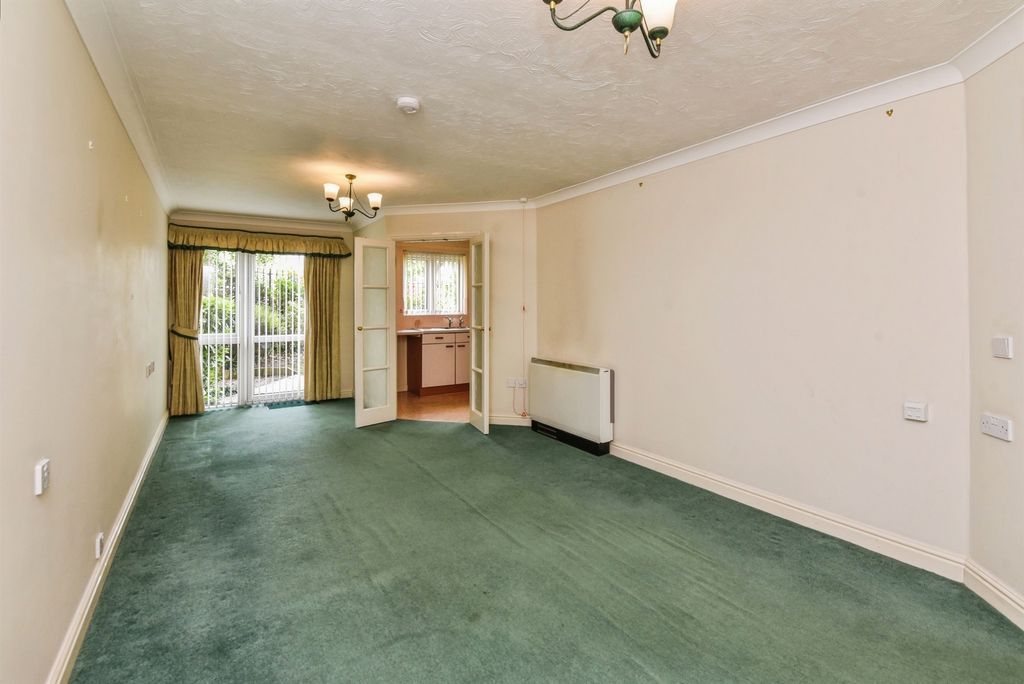 Property photo 3 of 15