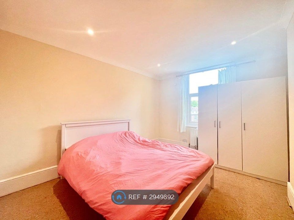 Property photo 3 of 5