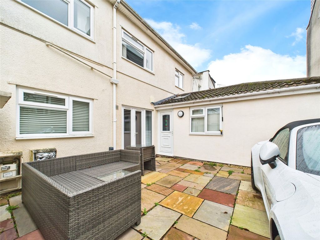 Property photo 2 of 15 Picture No. 19