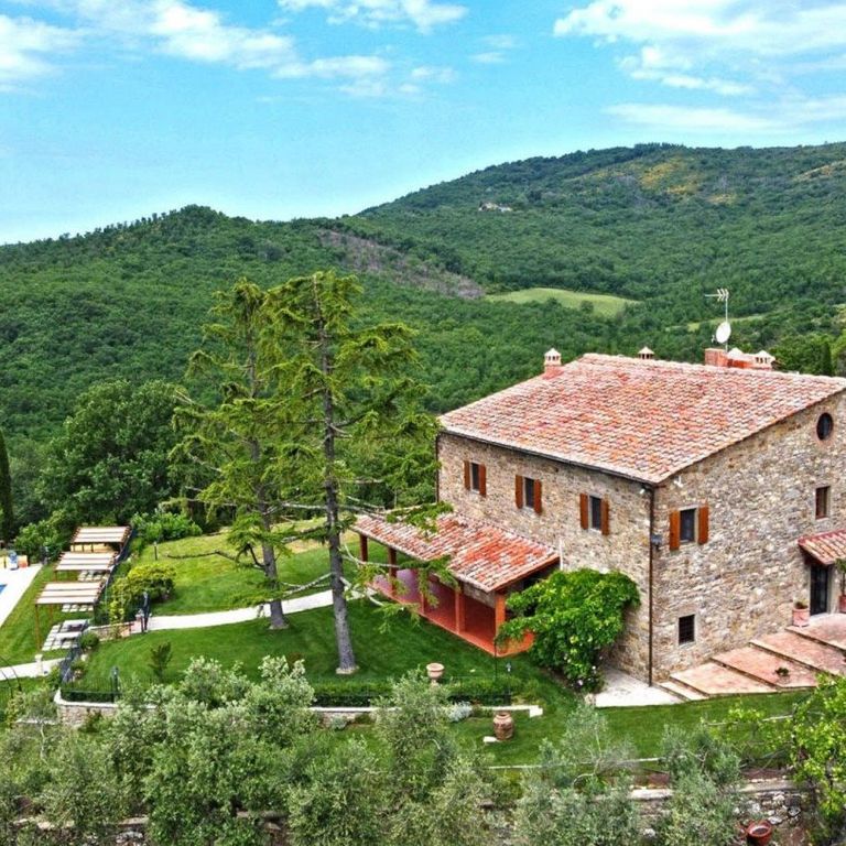 Property photo 1 of 25 Rustic Country House In Tuscany's Civitella Charm