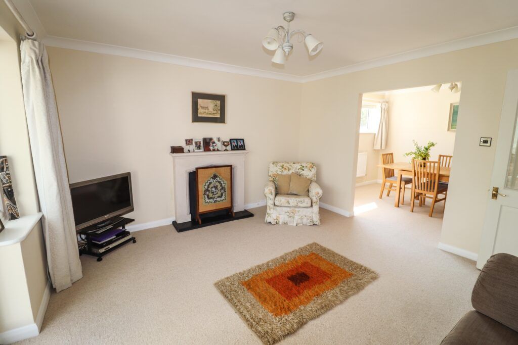 Property photo 3 of 21