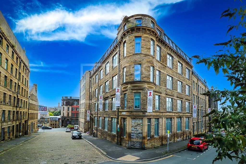 Property photo 2 of 20