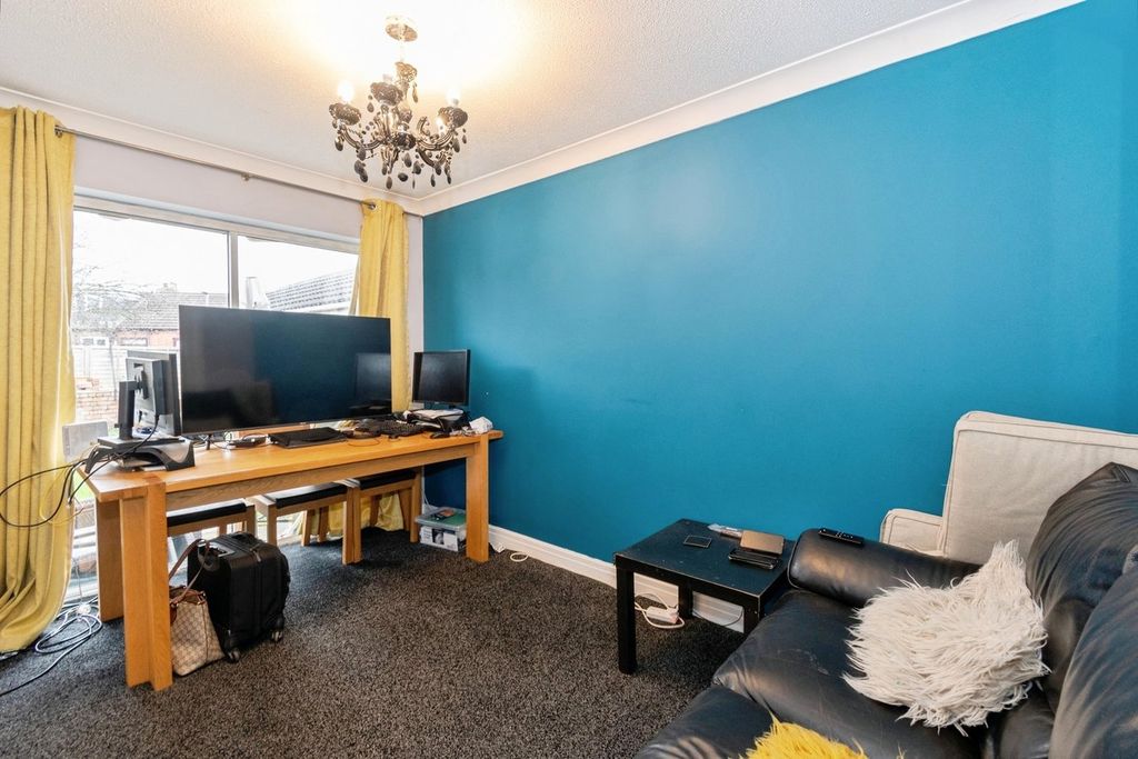 Property photo 3 of 18