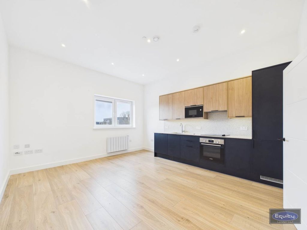 Property photo 2 of 5 Lounge