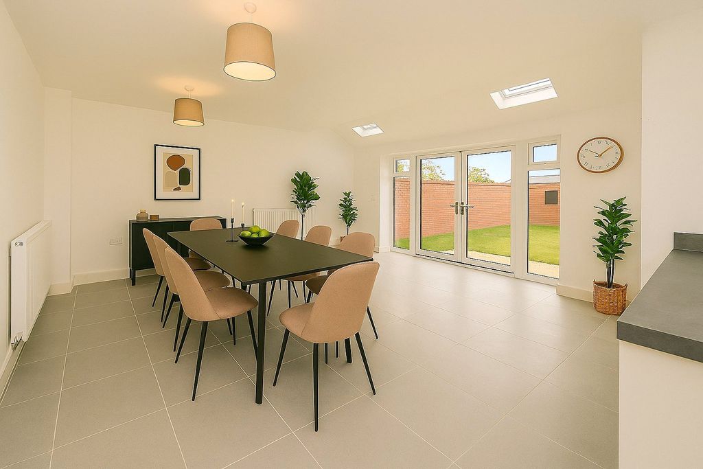 Property photo 2 of 7 Picture No. 11