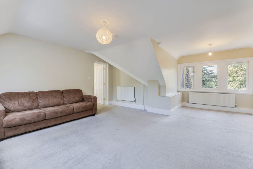 Property photo 3 of 18 Picture No. 07