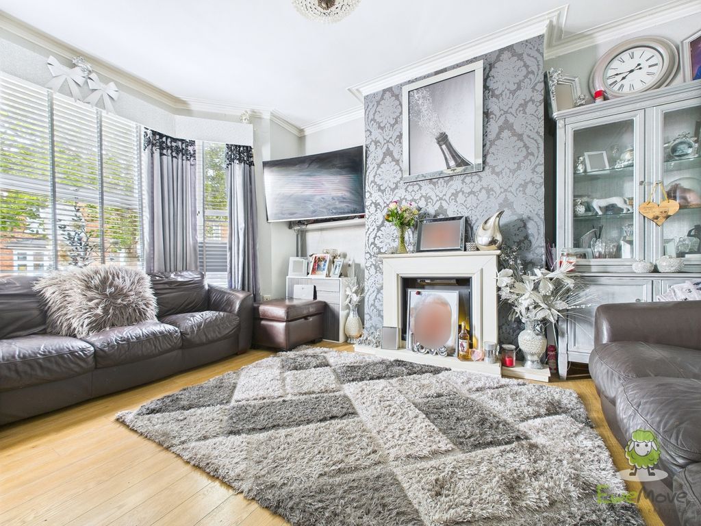 Property photo 2 of 30 Cam01543G0-Pr0138-Still021