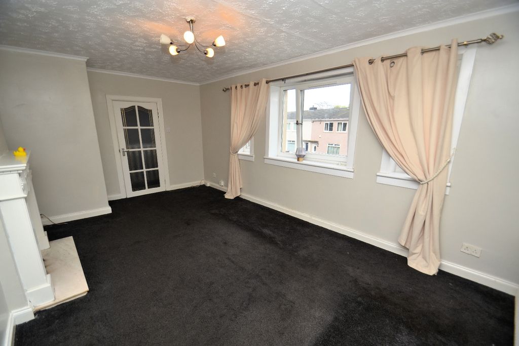 Property photo 2 of 11 4929034