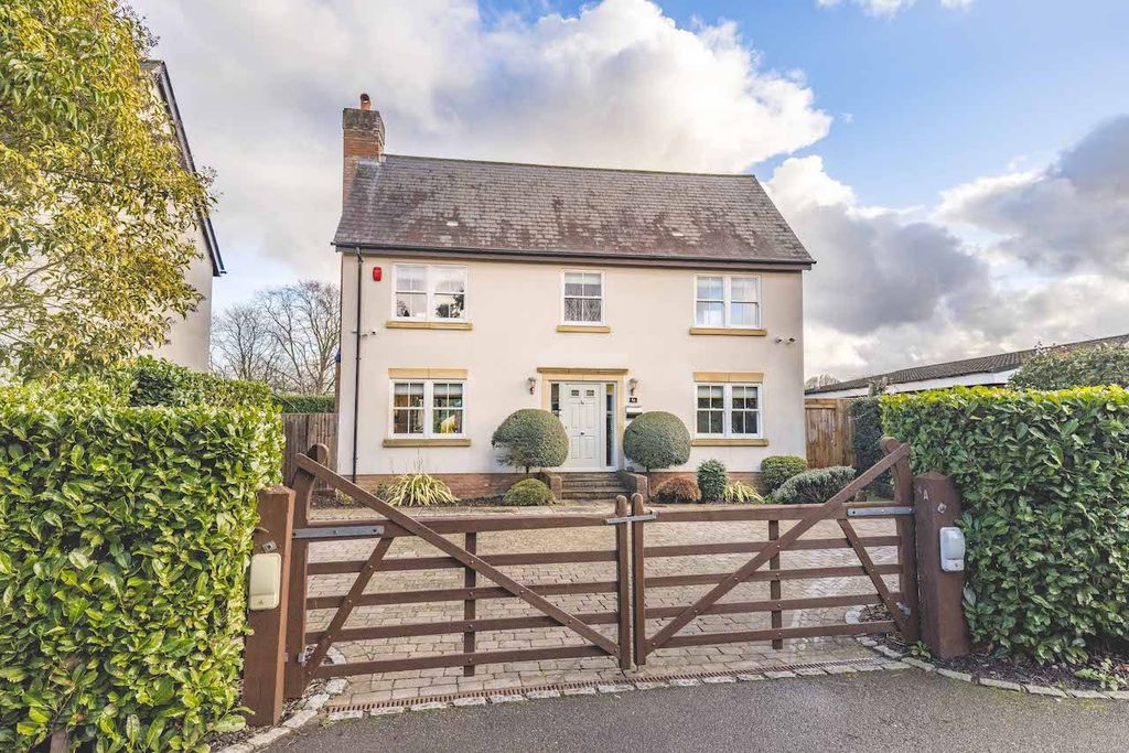 Property photo 1 of 33