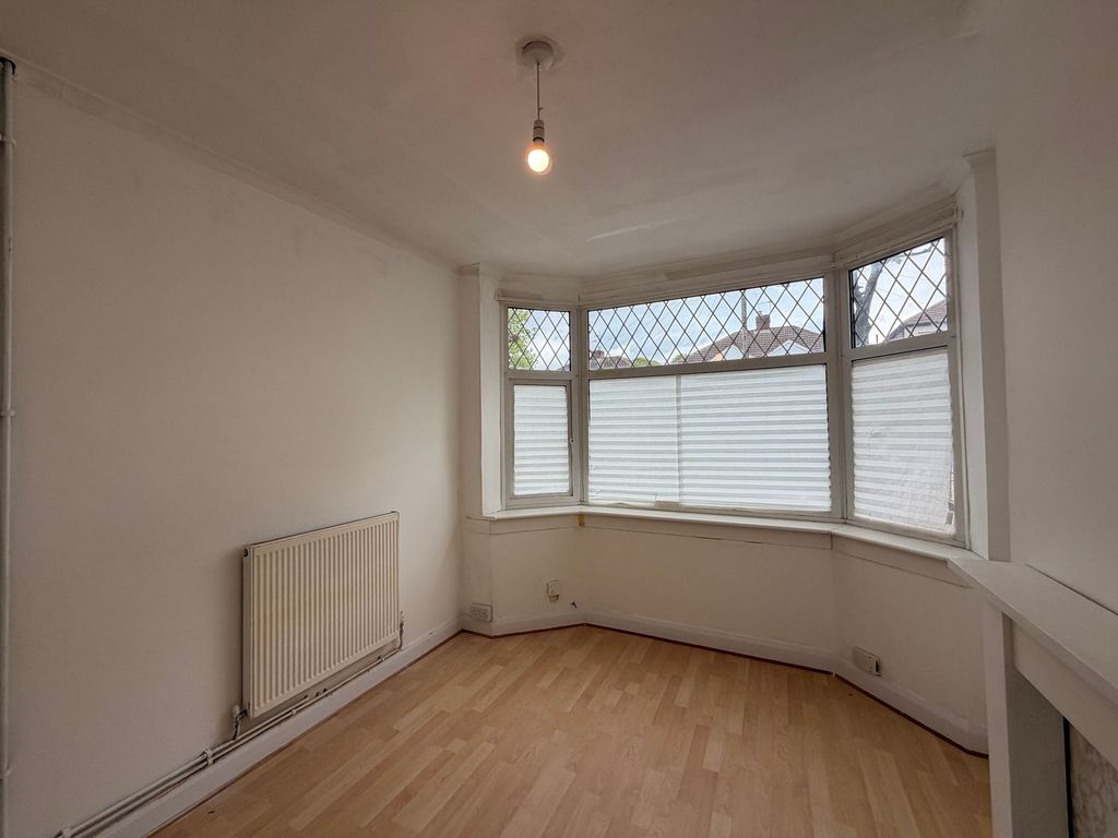Property photo 3 of 24