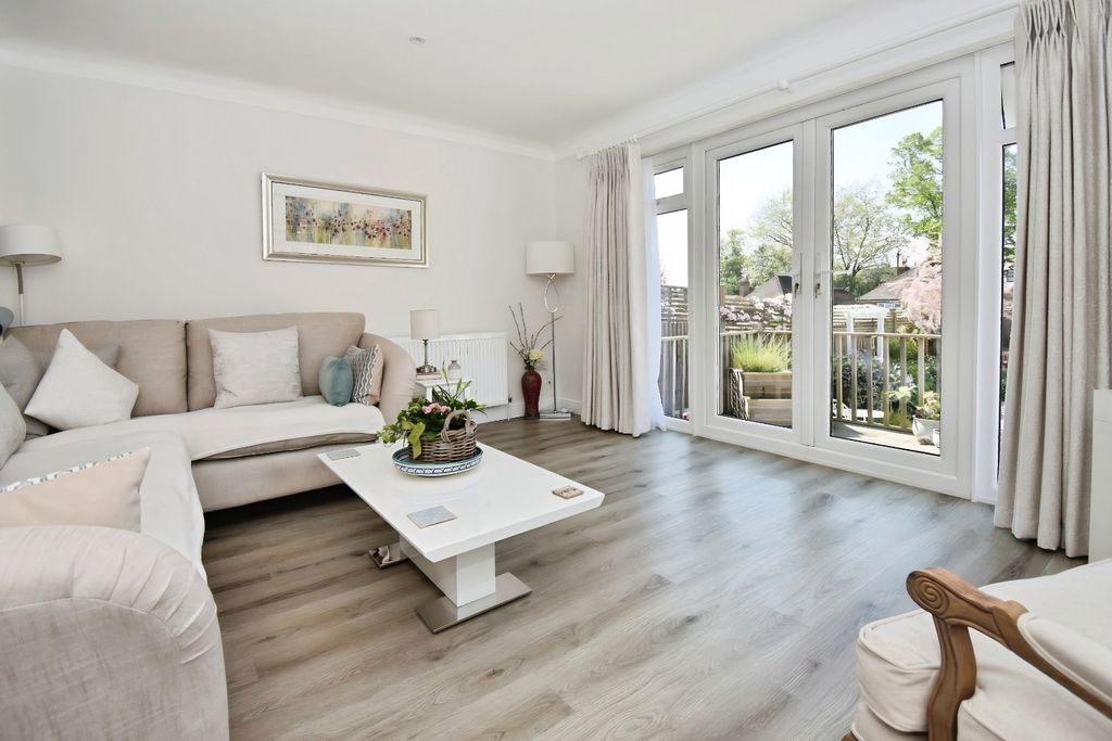 Property photo 3 of 20 Pbox-Img.Jpg