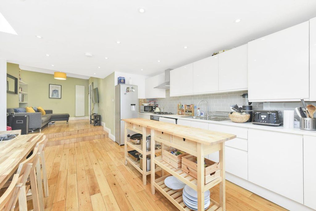 Property photo 2 of 11 Thumbnail (5).Jpg