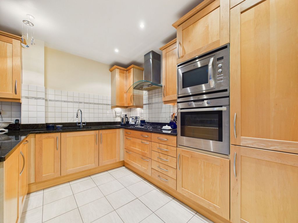 Property photo 2 of 23