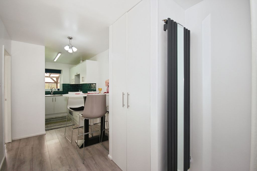 Property photo 3 of 29