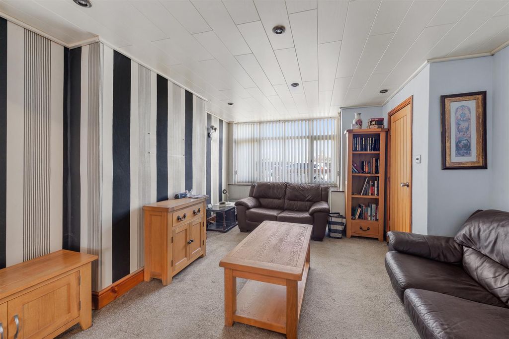 Property photo 2 of 21 66 Windy Arbor (38 Of 62).Jpg