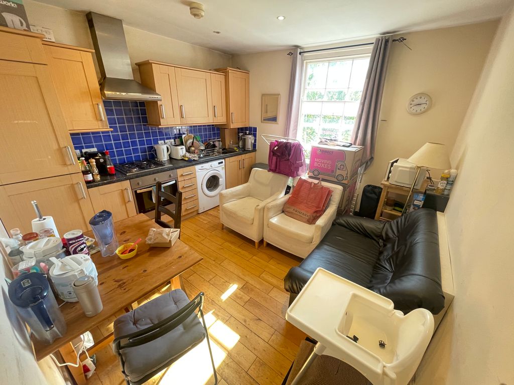 Property photo 1 of 4