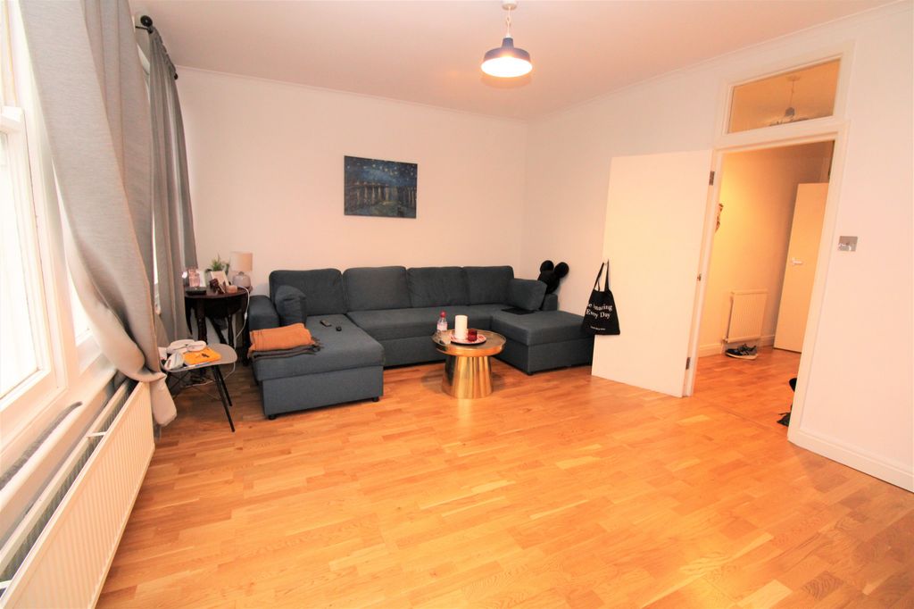 Property photo 3 of 8