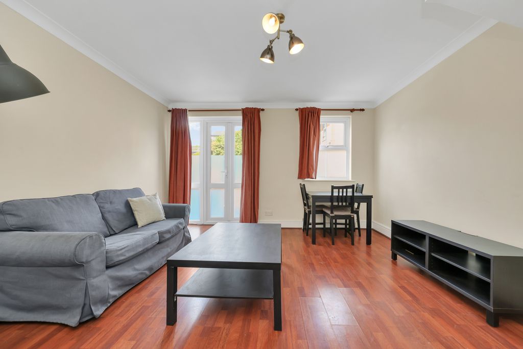 Property photo 2 of 15 Picture No. 02
