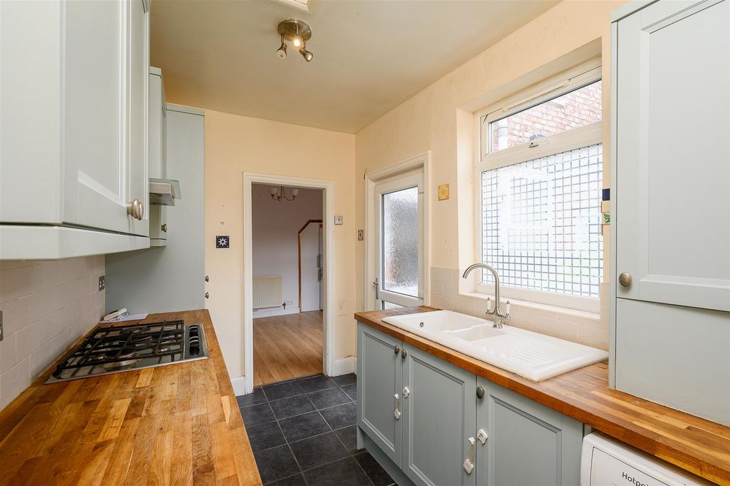 Property photo 2 of 13 Kitchen