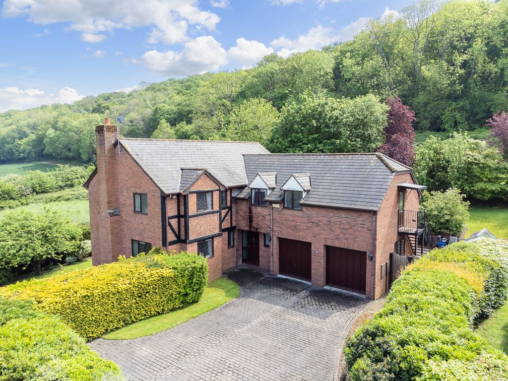 Property photo 1 of 15 Okell Close-46