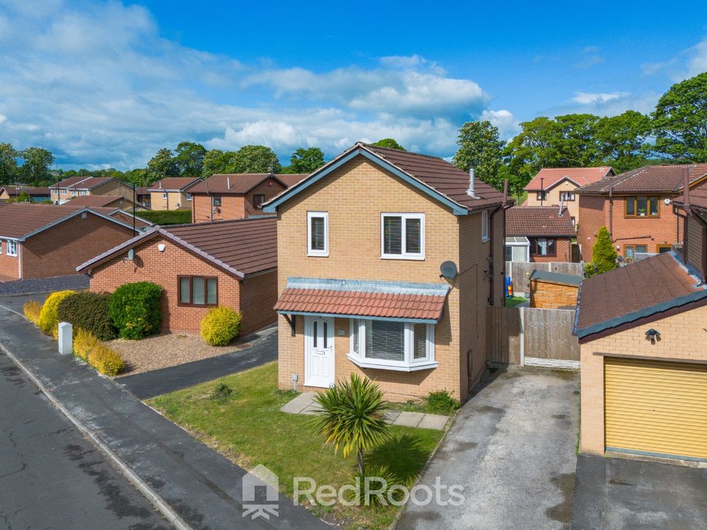 Property photo 1 of 32 3853902
