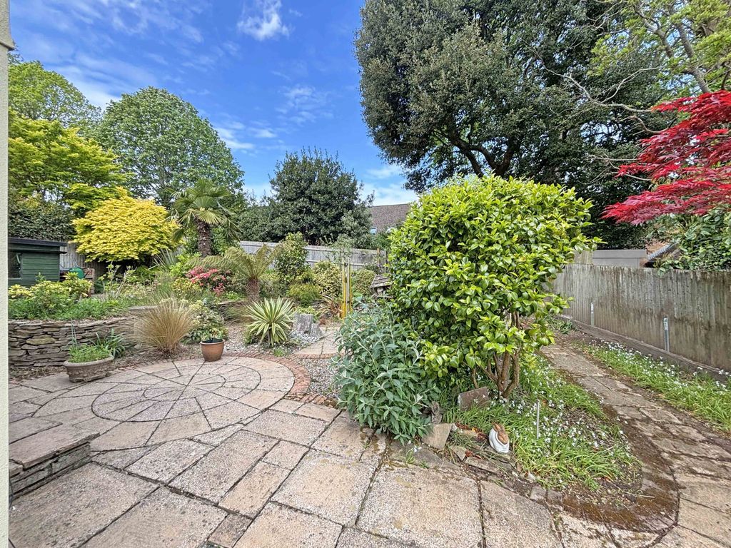 Property photo 2 of 12 Photo 2