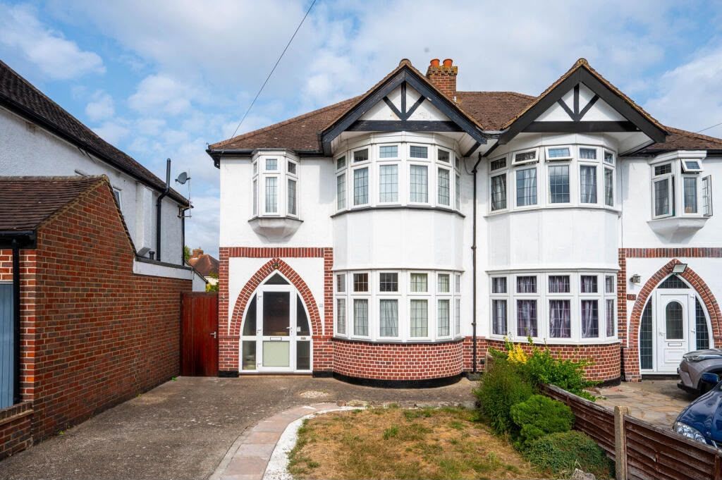 Property photo 1 of 14 3 Bedroom Semi Detached House To Rent