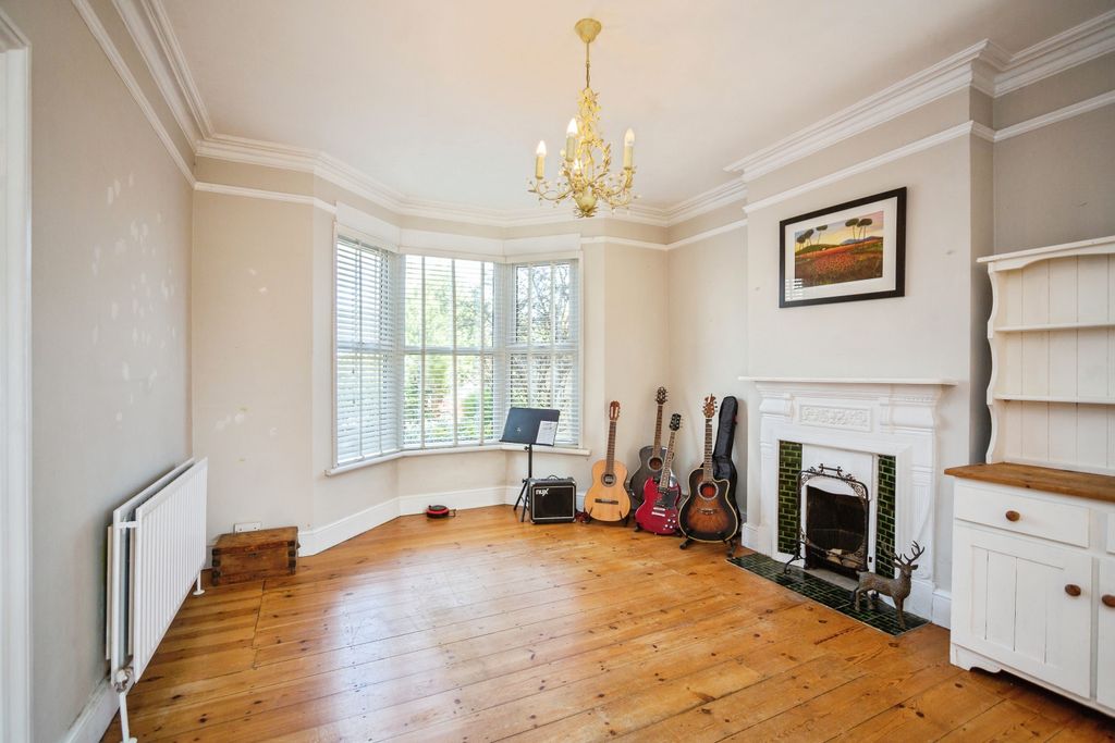 Property photo 2 of 15