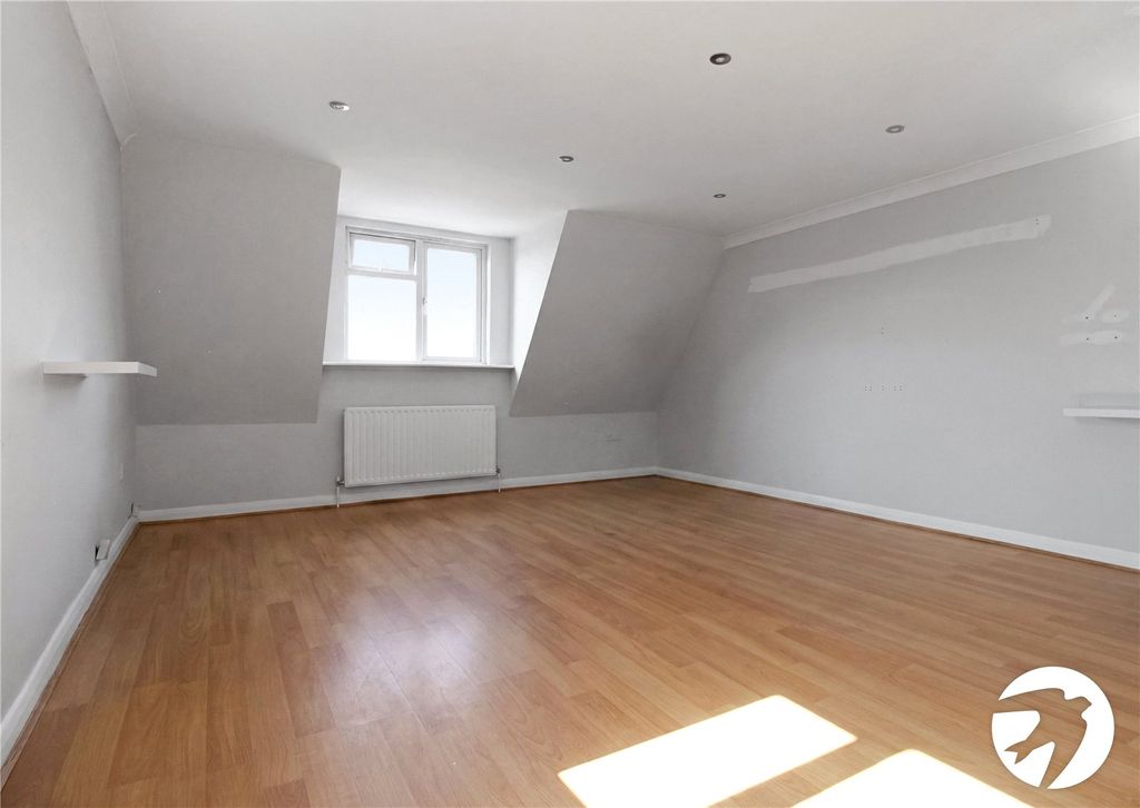 Property photo 2 of 7 Living Room