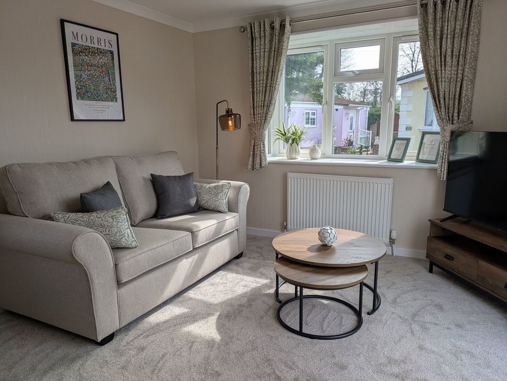 Property photo 2 of 20