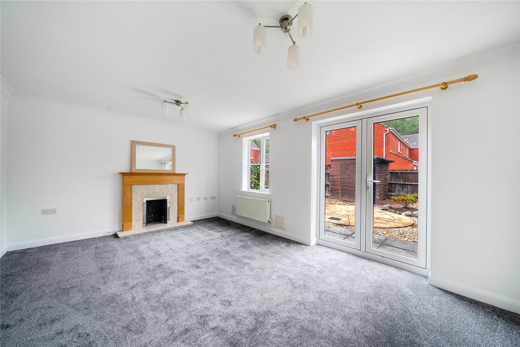 Property photo 3 of 10 Sitting Room