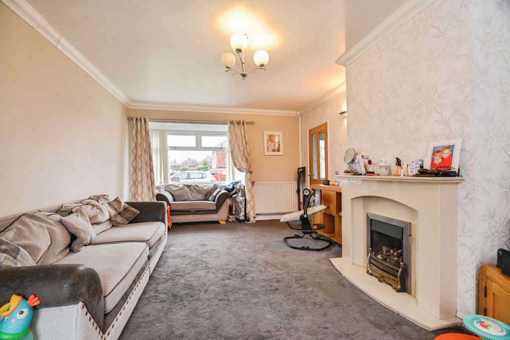 Property photo 2 of 12 Pbox-Img.Jpg