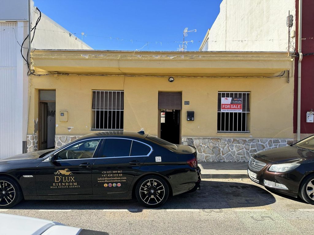 Property photo 1 of 23