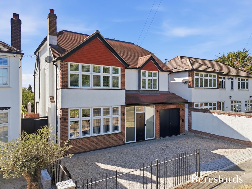 Property photo 1 of 39 Picture No. 02